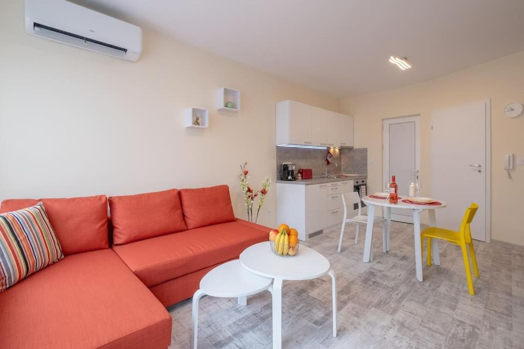 Bright & Chic Parkside Apartment София Екстериор снимка