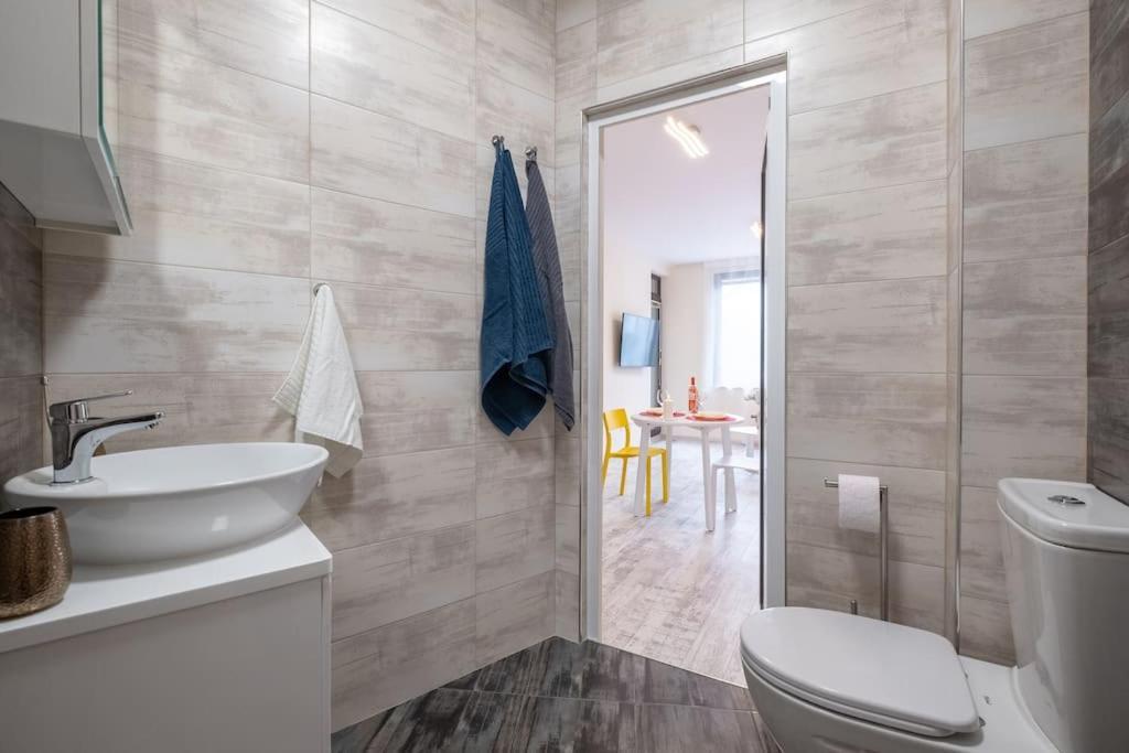 Bright & Chic Parkside Apartment София Екстериор снимка