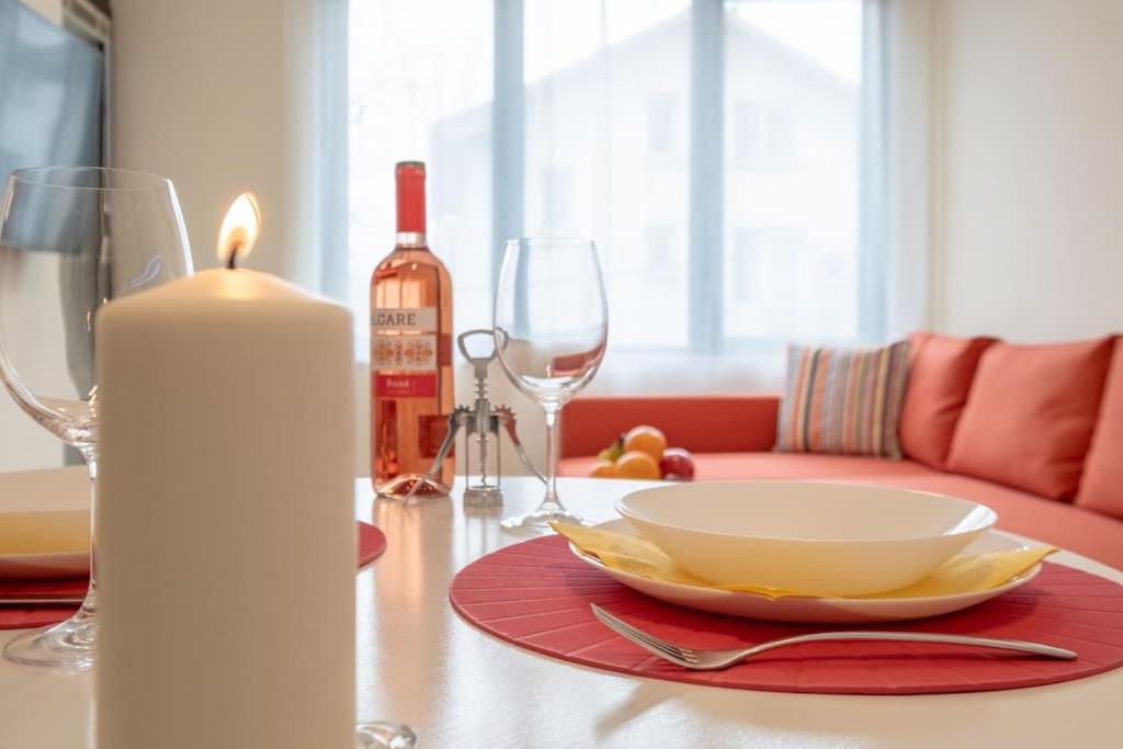 Bright & Chic Parkside Apartment София Екстериор снимка